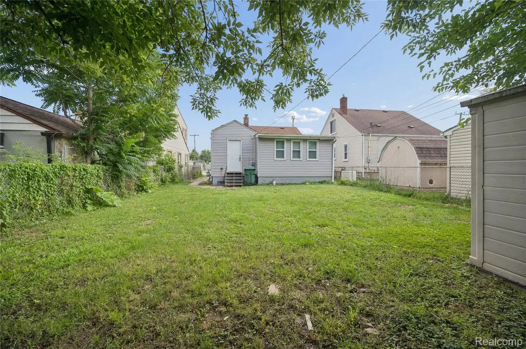 2036 Ford Boulevard Lincoln Park City MI 48146