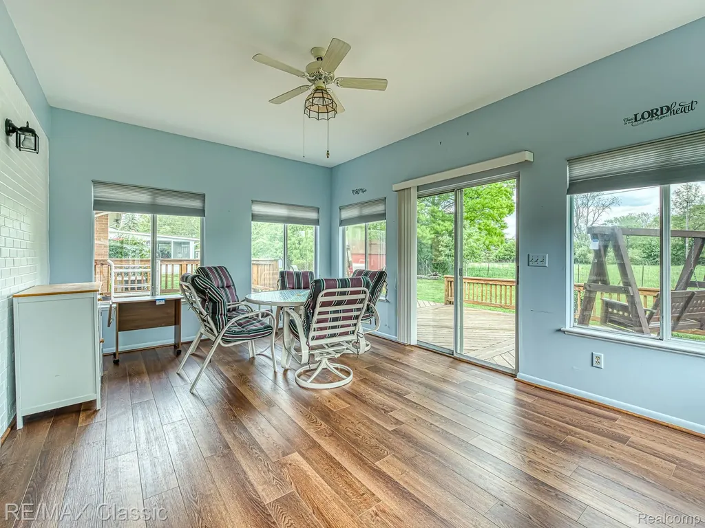 11789 Julia Drive Green Oak Township MI 48189