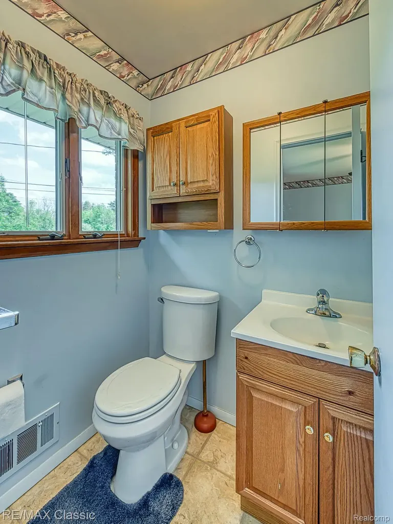 11789 Julia Drive Green Oak Township MI 48189