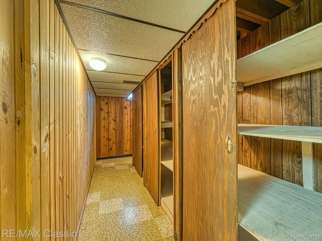 11789 Julia Drive Green Oak Township MI 48189