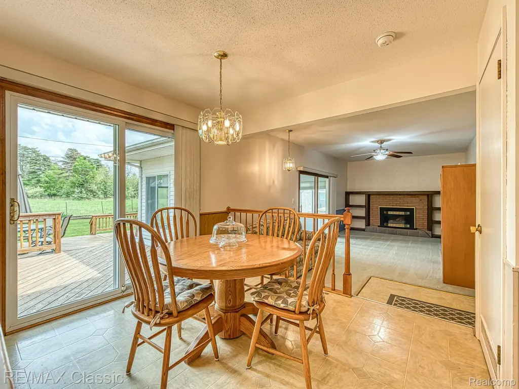 11789 Julia Drive Green Oak Township MI 48189
