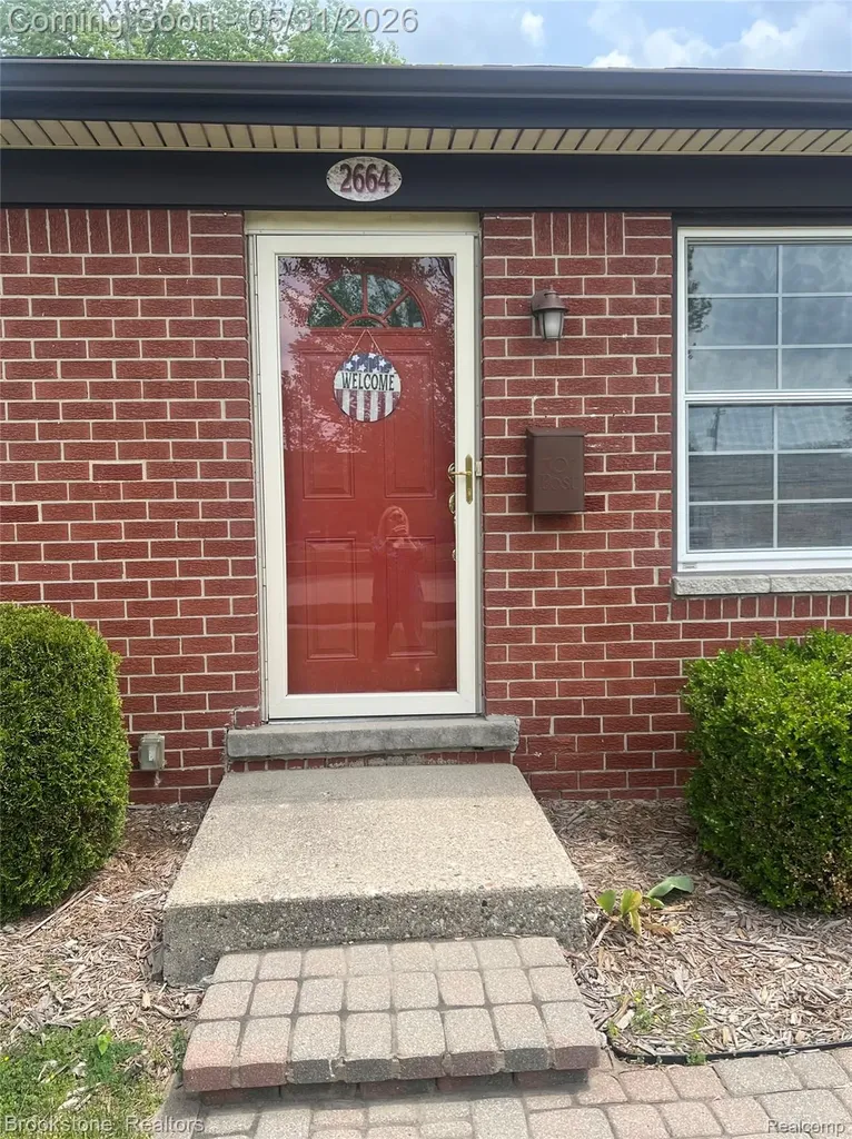 2664 Sparta Drive Troy City MI 48083