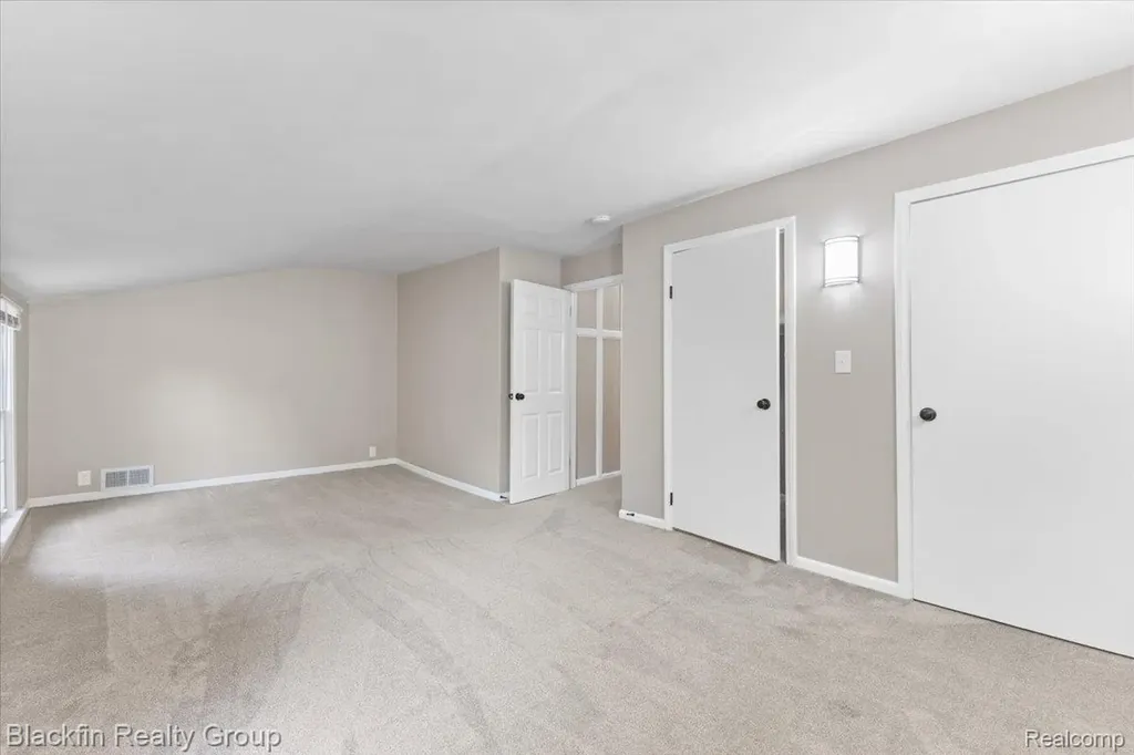1415 John R Road Rochester Hills City MI 48307