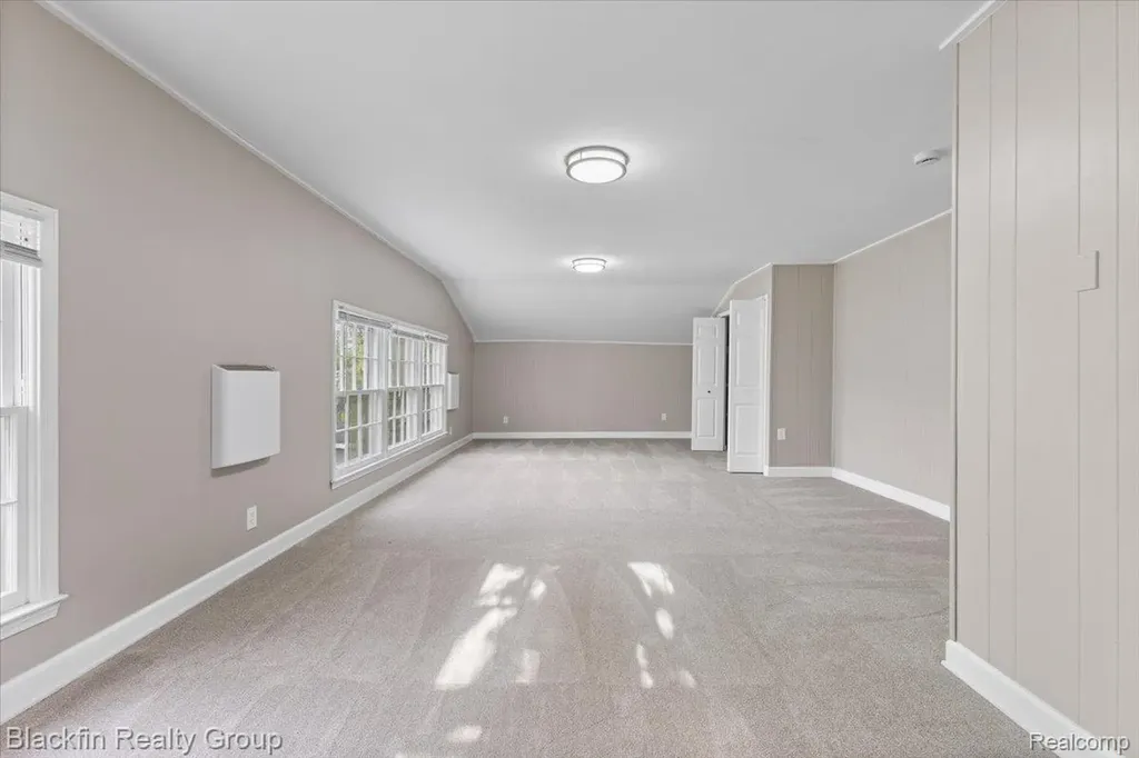 1415 John R Road Rochester Hills City MI 48307