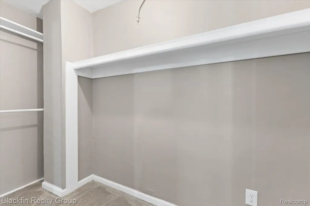 1415 John R Road Rochester Hills City MI 48307