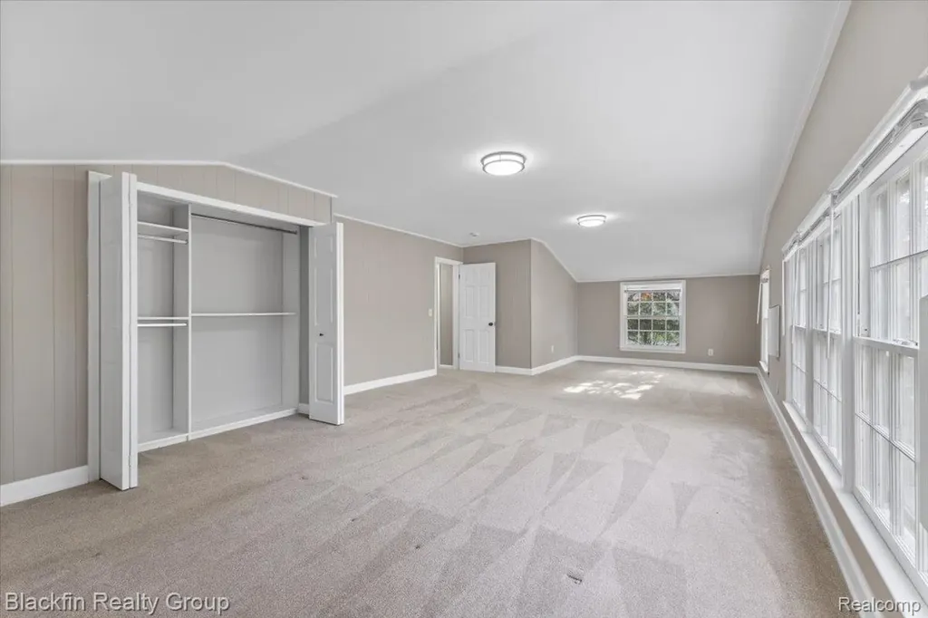 1415 John R Road Rochester Hills City MI 48307