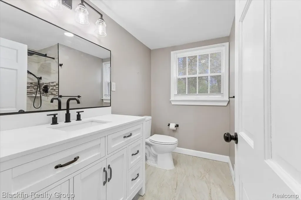 1415 John R Road Rochester Hills City MI 48307