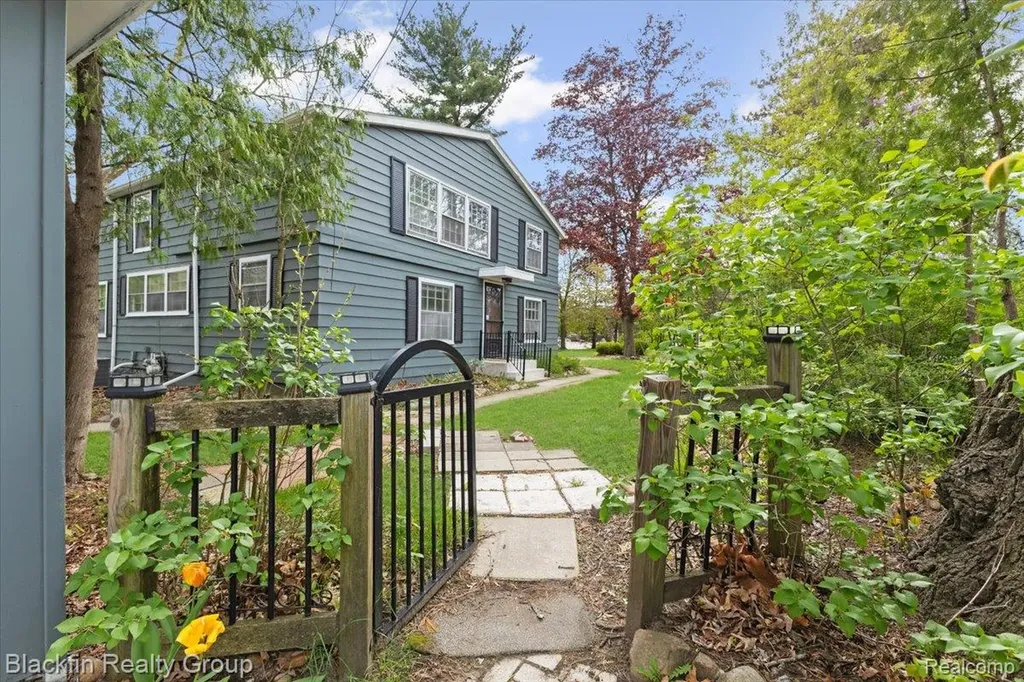 1415 John R Road Rochester Hills City MI 48307