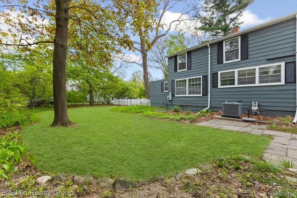 1415 John R Road Rochester Hills City MI 48307