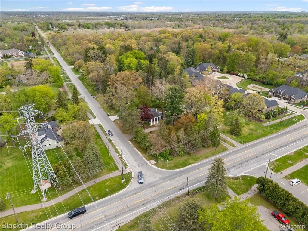 1415 John R Road Rochester Hills City MI 48307