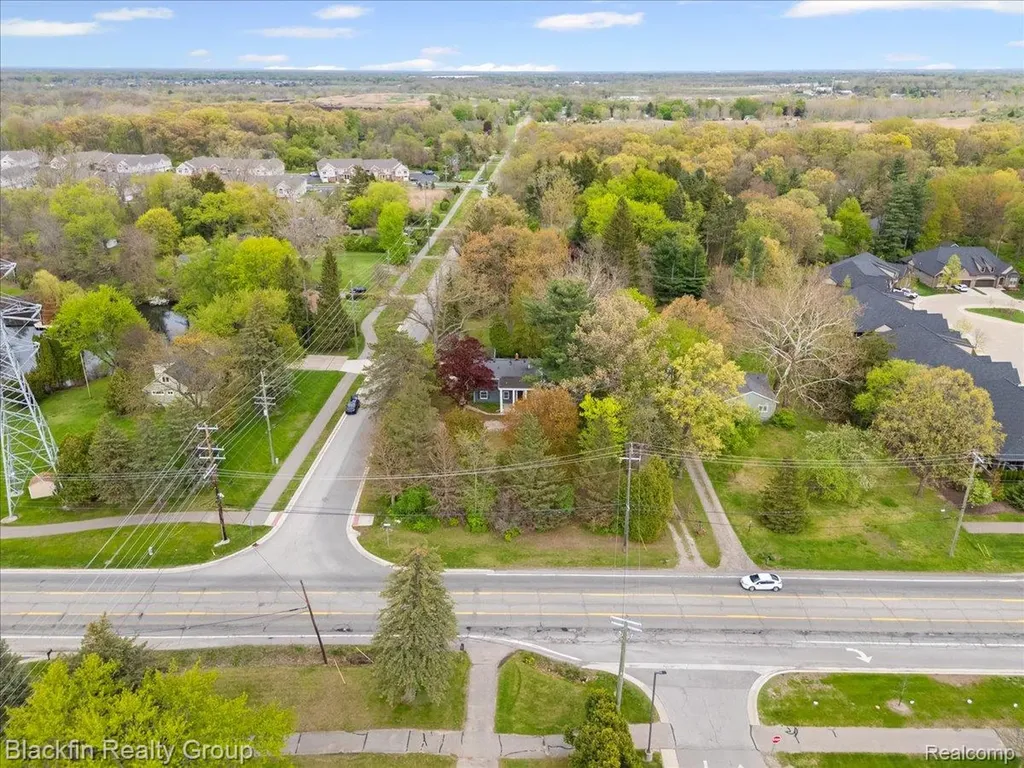 1415 John R Road Rochester Hills City MI 48307