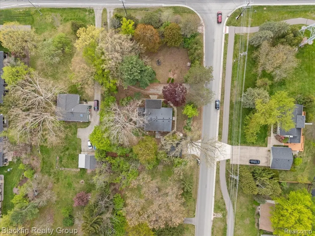 1415 John R Road Rochester Hills City MI 48307
