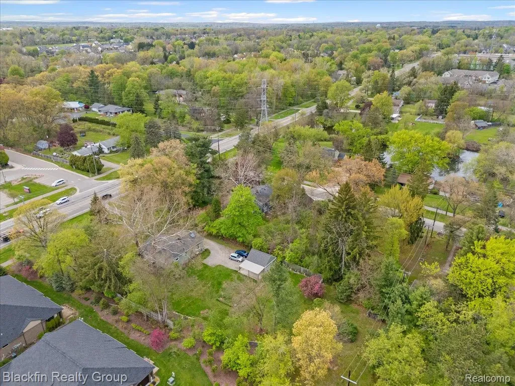 1415 John R Road Rochester Hills City MI 48307