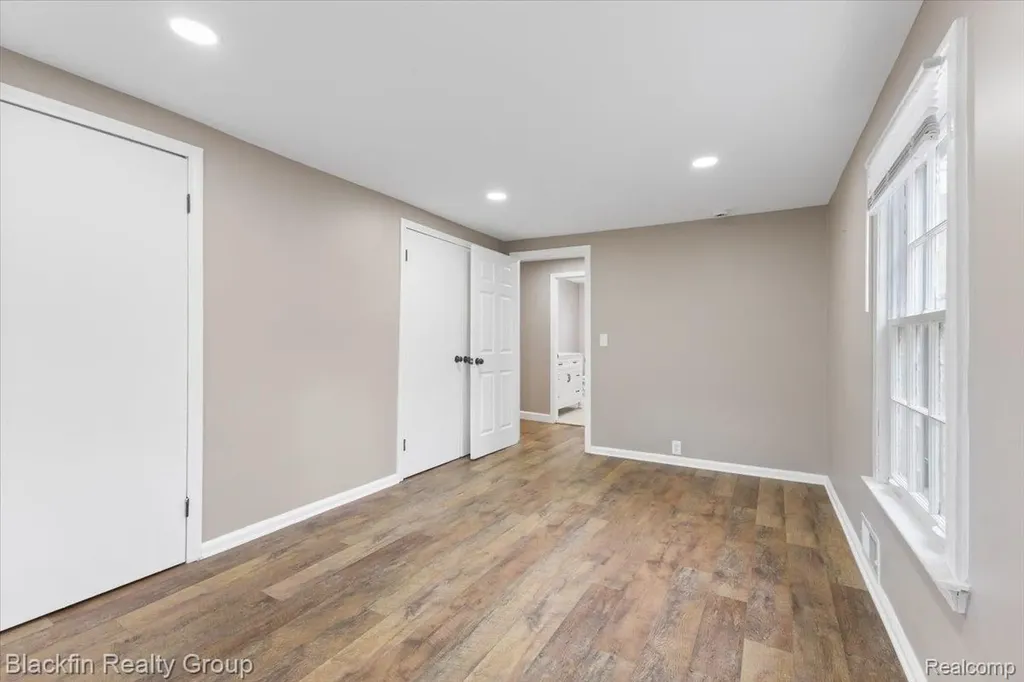 1415 John R Road Rochester Hills City MI 48307