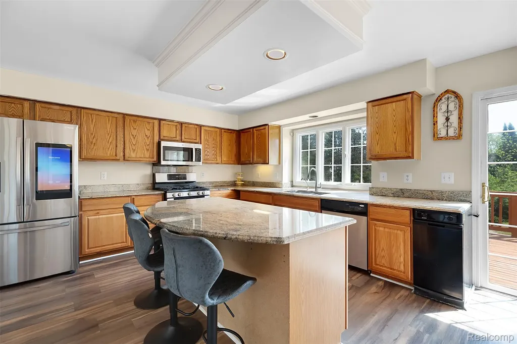 1853 Midchester Drive West Bloomfield Charter Township MI 48324