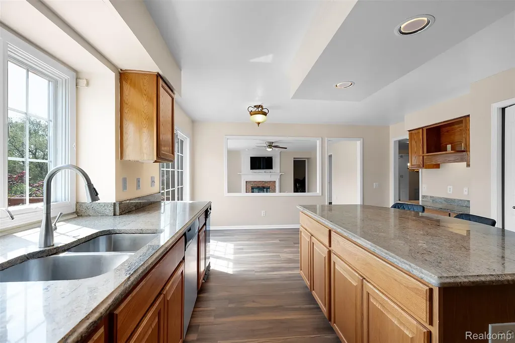 1853 Midchester Drive West Bloomfield Charter Township MI 48324