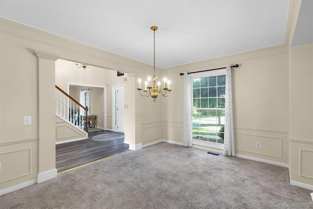 1853 Midchester Drive West Bloomfield Charter Township MI 48324