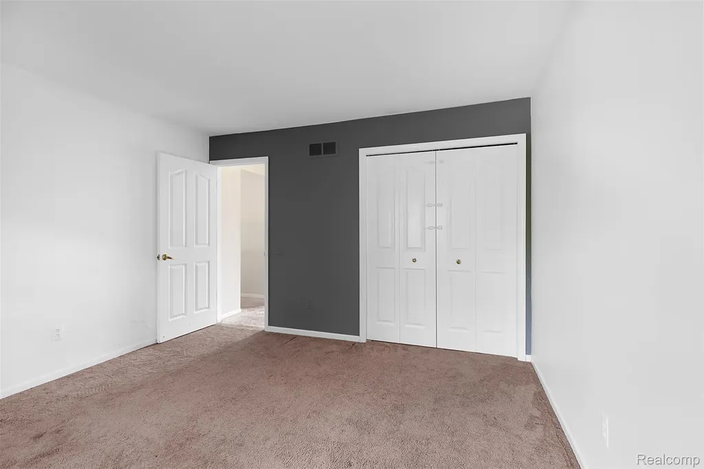 1853 Midchester Drive West Bloomfield Charter Township MI 48324