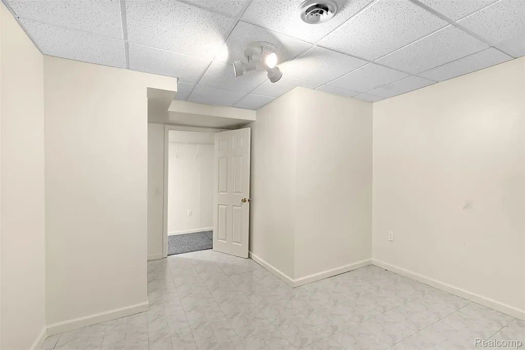 1853 Midchester Drive West Bloomfield Charter Township MI 48324