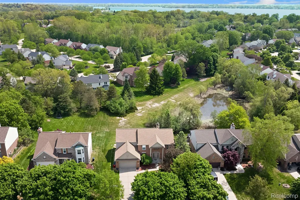 1853 Midchester Drive West Bloomfield Charter Township MI 48324