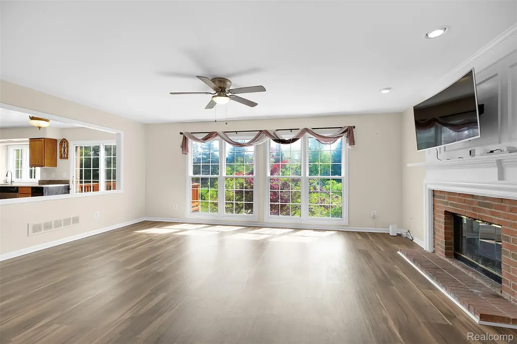 1853 Midchester Drive West Bloomfield Charter Township MI 48324
