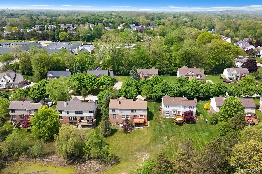 1853 Midchester Drive West Bloomfield Charter Township MI 48324