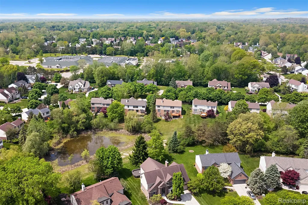 1853 Midchester Drive West Bloomfield Charter Township MI 48324