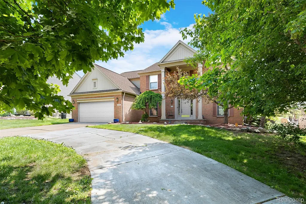 1853 Midchester Drive West Bloomfield Charter Township MI 48324