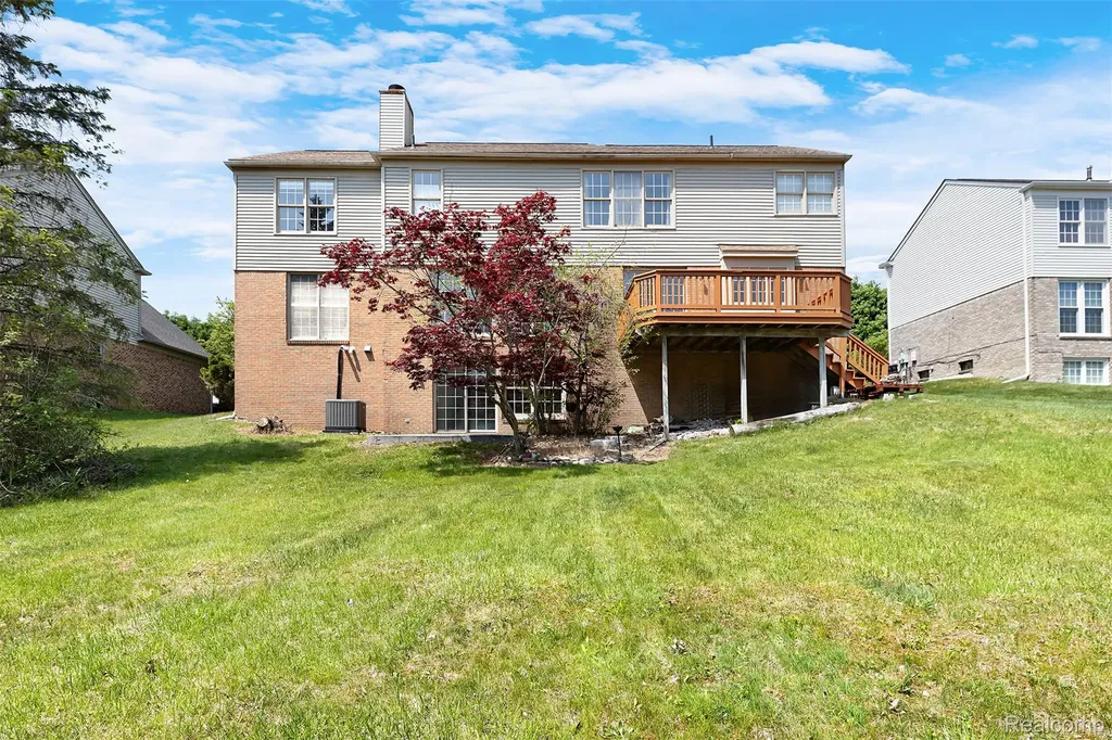 1853 Midchester Drive West Bloomfield Charter Township MI 48324