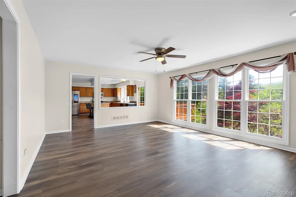 1853 Midchester Drive West Bloomfield Charter Township MI 48324