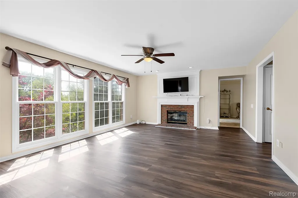 1853 Midchester Drive West Bloomfield Charter Township MI 48324