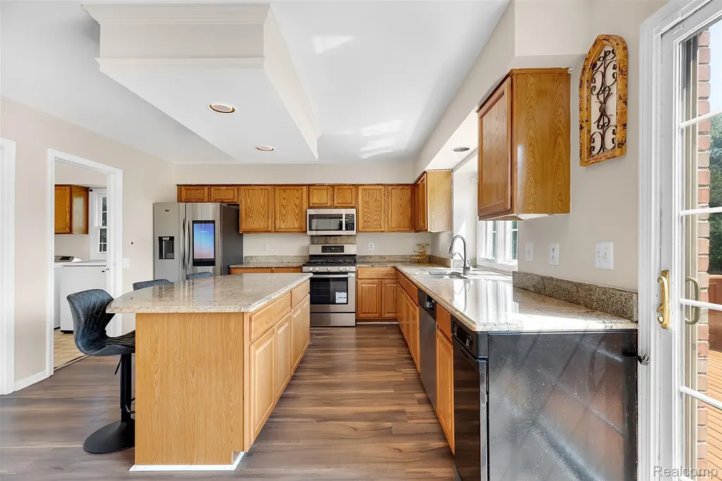 1853 Midchester Drive West Bloomfield Charter Township MI 48324