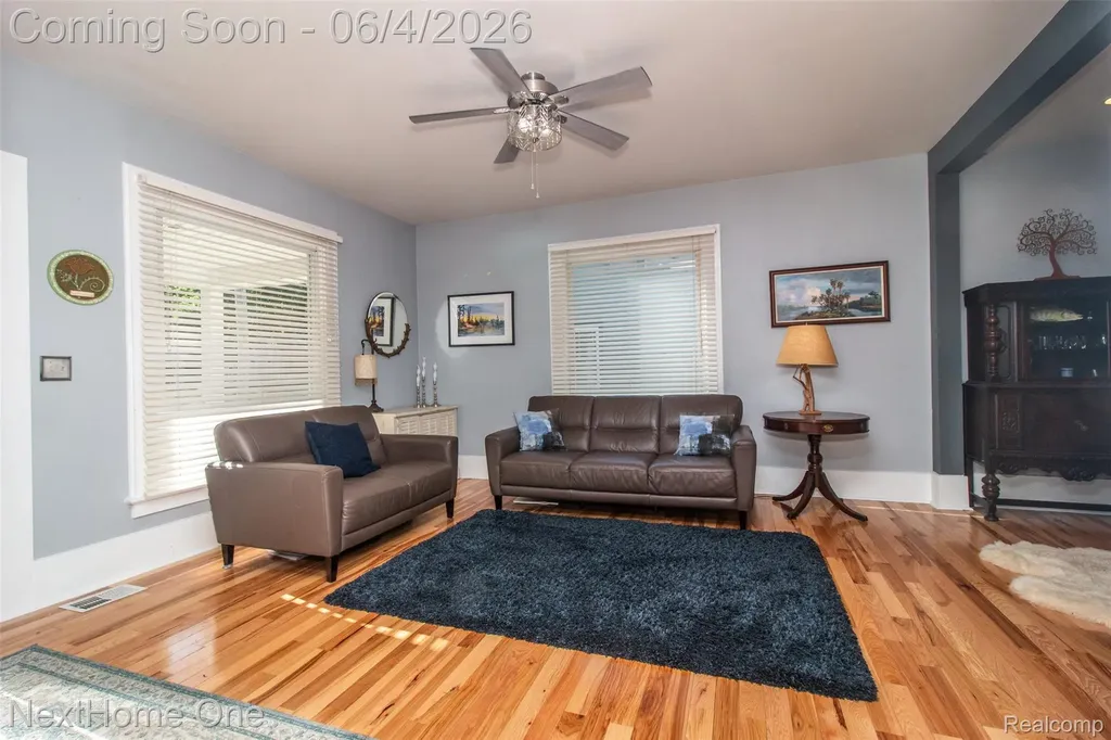 315 Jewett Street Howell City MI 48843