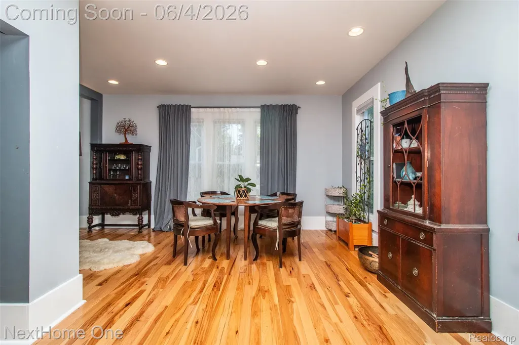 315 Jewett Street Howell City MI 48843