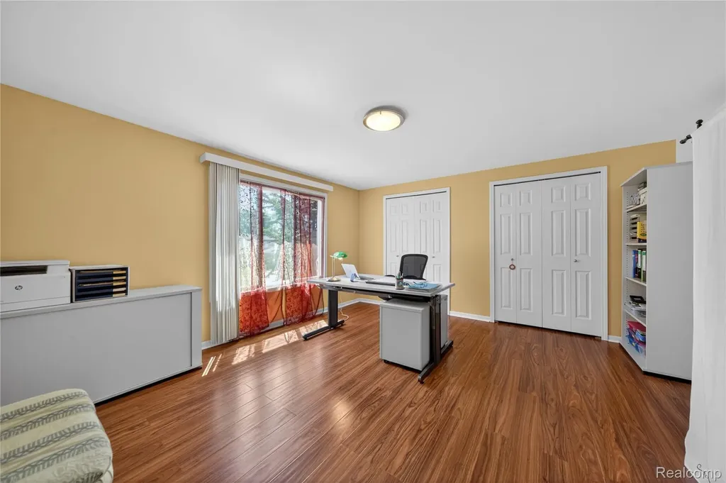 309 Antoinette Drive Rochester Hills City MI 48309