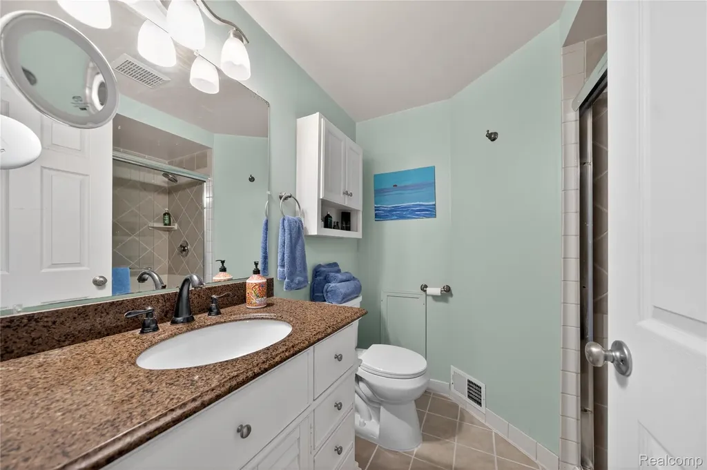 309 Antoinette Drive Rochester Hills City MI 48309