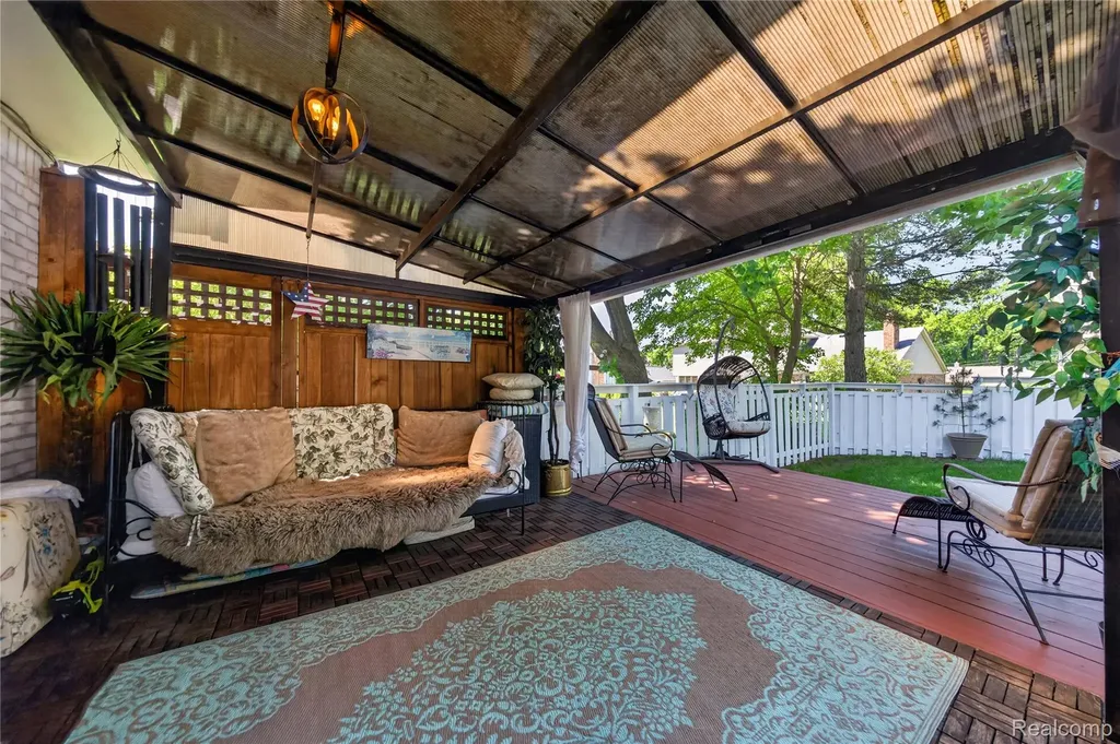 309 Antoinette Drive Rochester Hills City MI 48309
