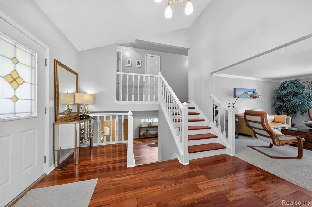 309 Antoinette Drive Rochester Hills City MI 48309