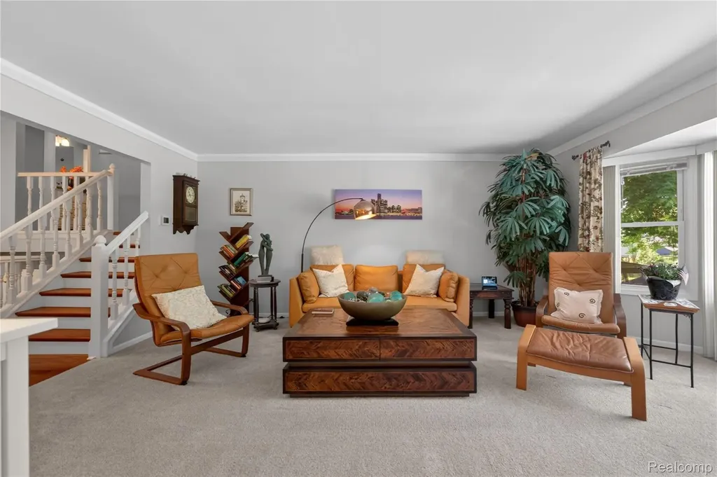 309 Antoinette Drive Rochester Hills City MI 48309