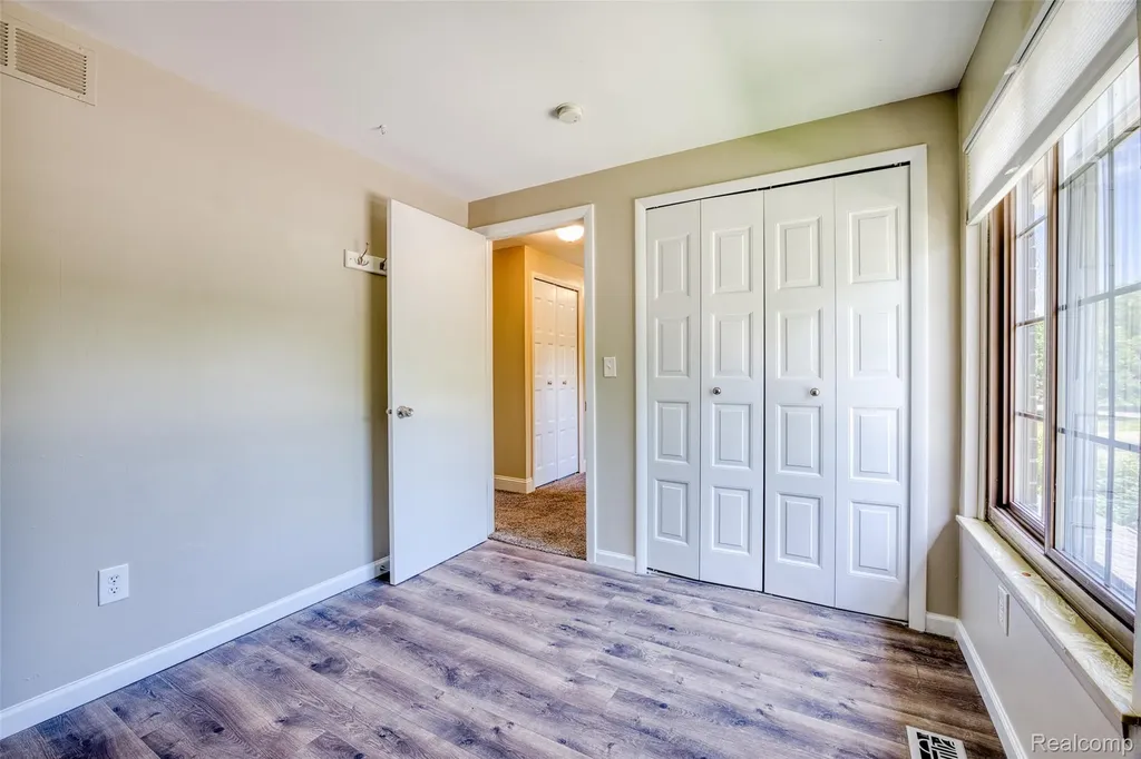 1787 Sheffield Drive Superior Charter Township MI 48198