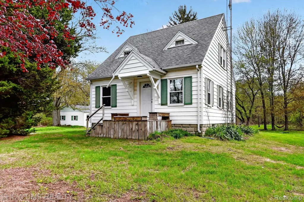 2970 Range Road Port Huron City MI 48060