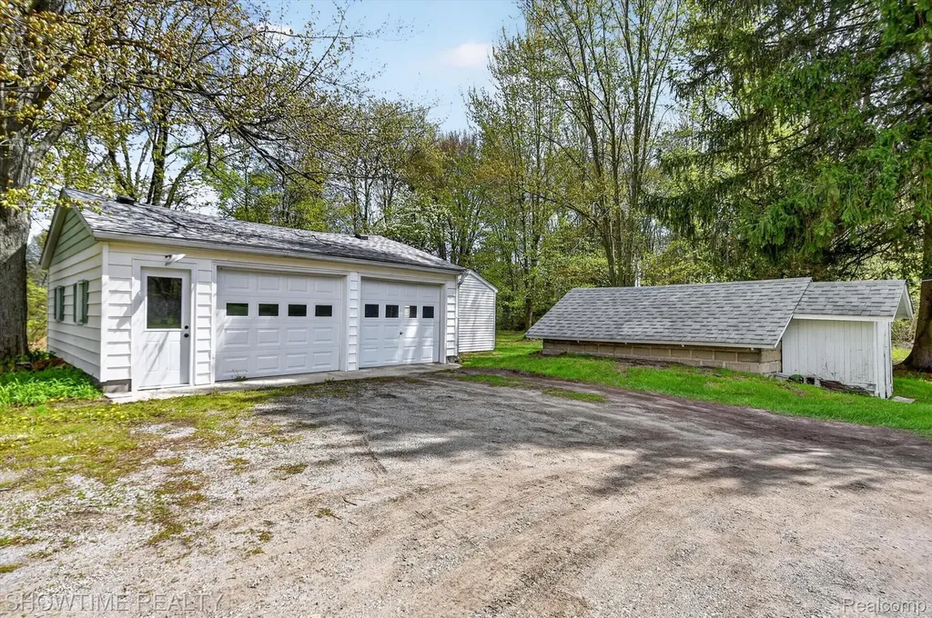 2970 Range Road Port Huron City MI 48060
