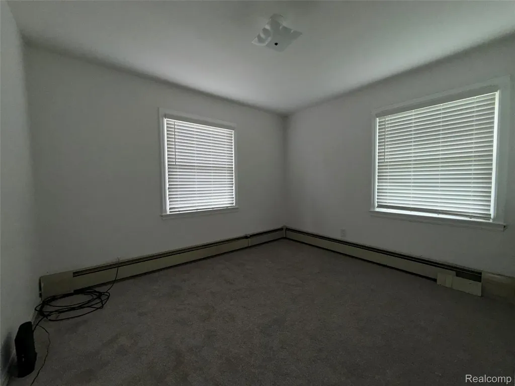 26004 Waldorf Street Roseville City MI 48066