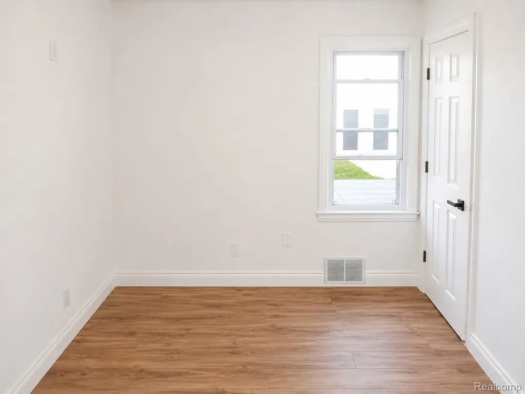 5157 Niagara Street Wayne City MI 48184