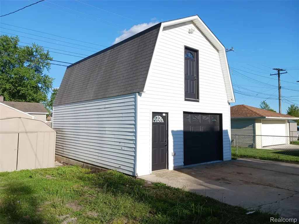 5157 Niagara Street Wayne City MI 48184