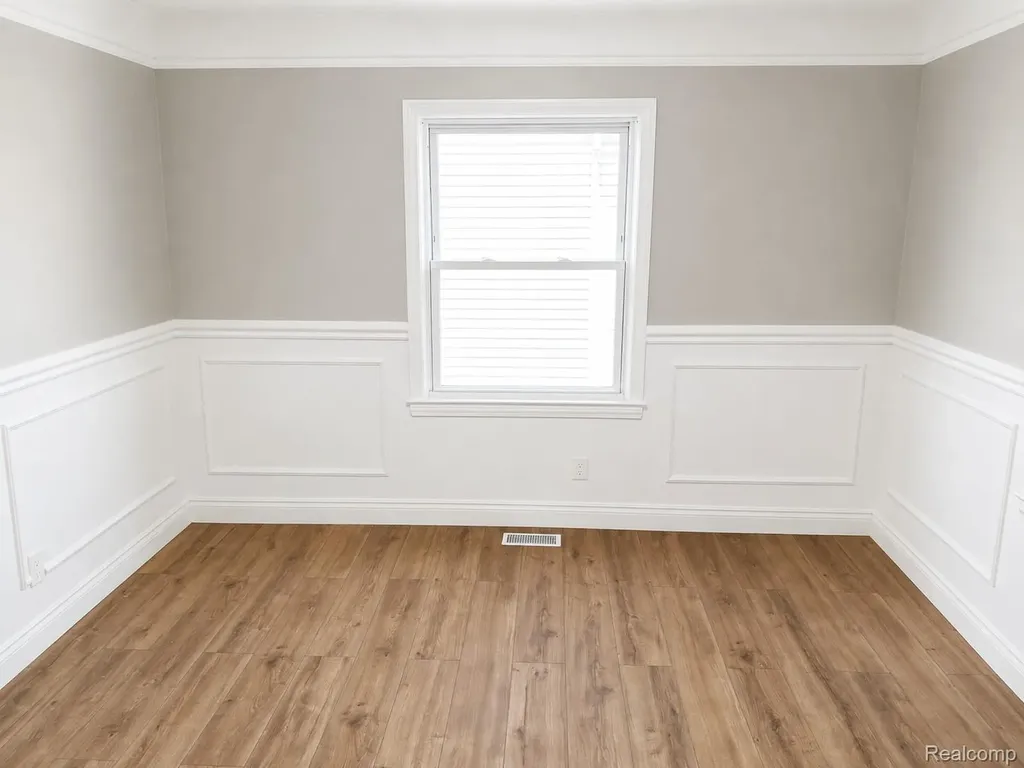 5157 Niagara Street Wayne City MI 48184