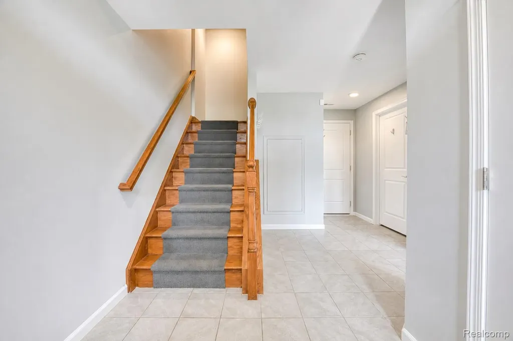 2777 Ashcombe Drive Ann Arbor City MI 48105