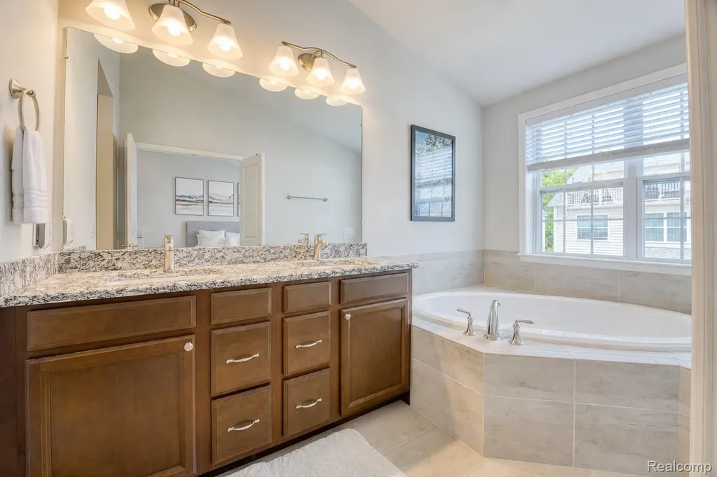 2777 Ashcombe Drive Ann Arbor City MI 48105