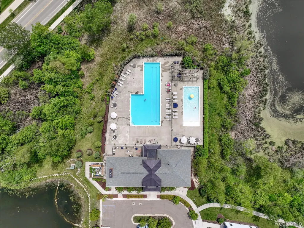 2777 Ashcombe Drive Ann Arbor City MI 48105
