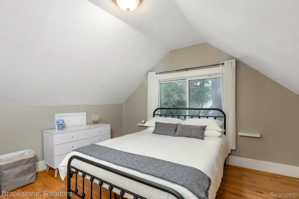 366 W Bennett Avenue Ferndale City MI 48220